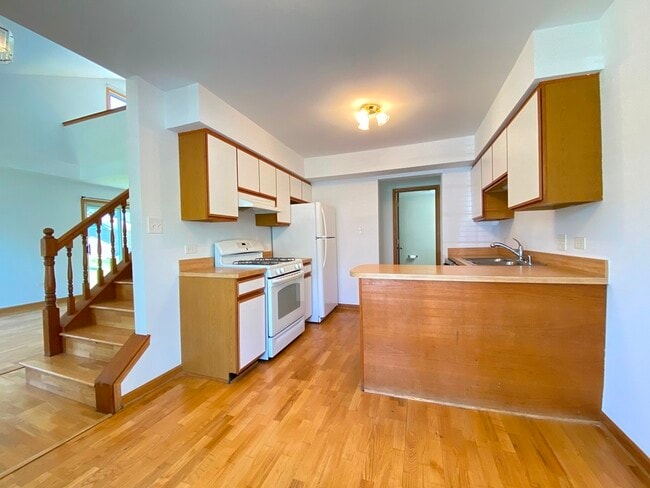 Building Photo - 3503 Willowview Ct