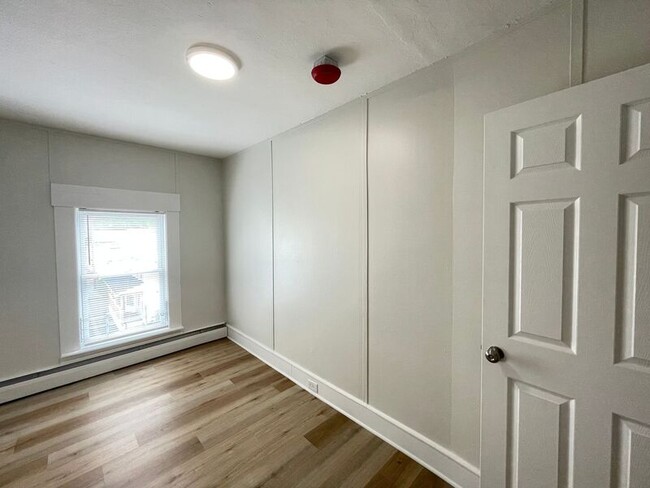 Building Photo - 53 Pennacook St