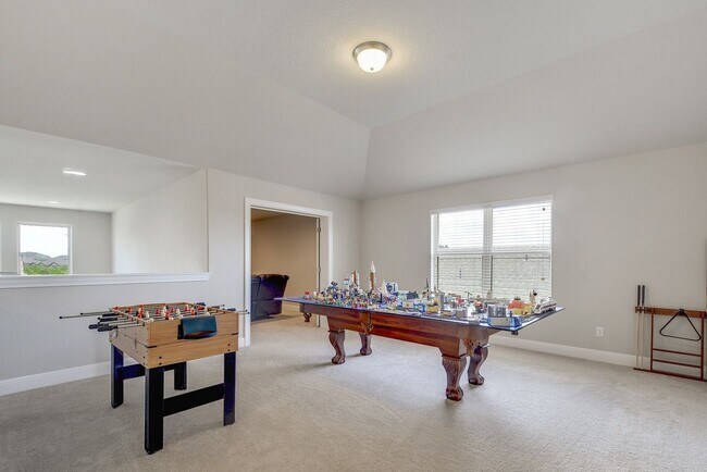 Building Photo - 5813 Viejo Dr