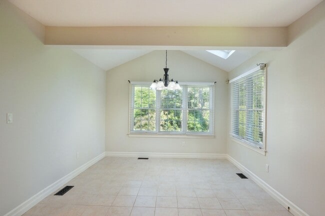 Building Photo - 66 Tucker Ln