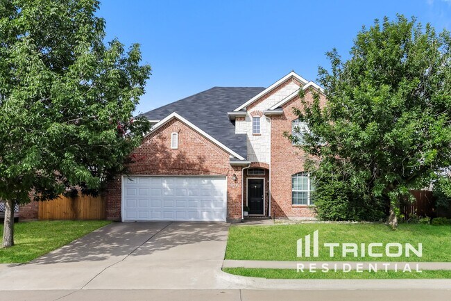 Primary Photo - 921 Redbud Road