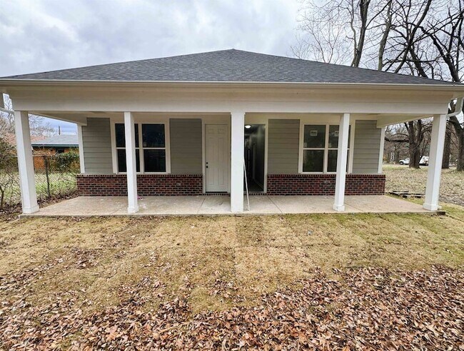 Building Photo - 547 Berclair Rd