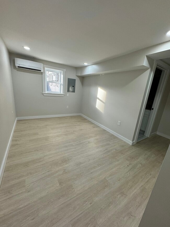 Building Photo - 2416 N Charles St