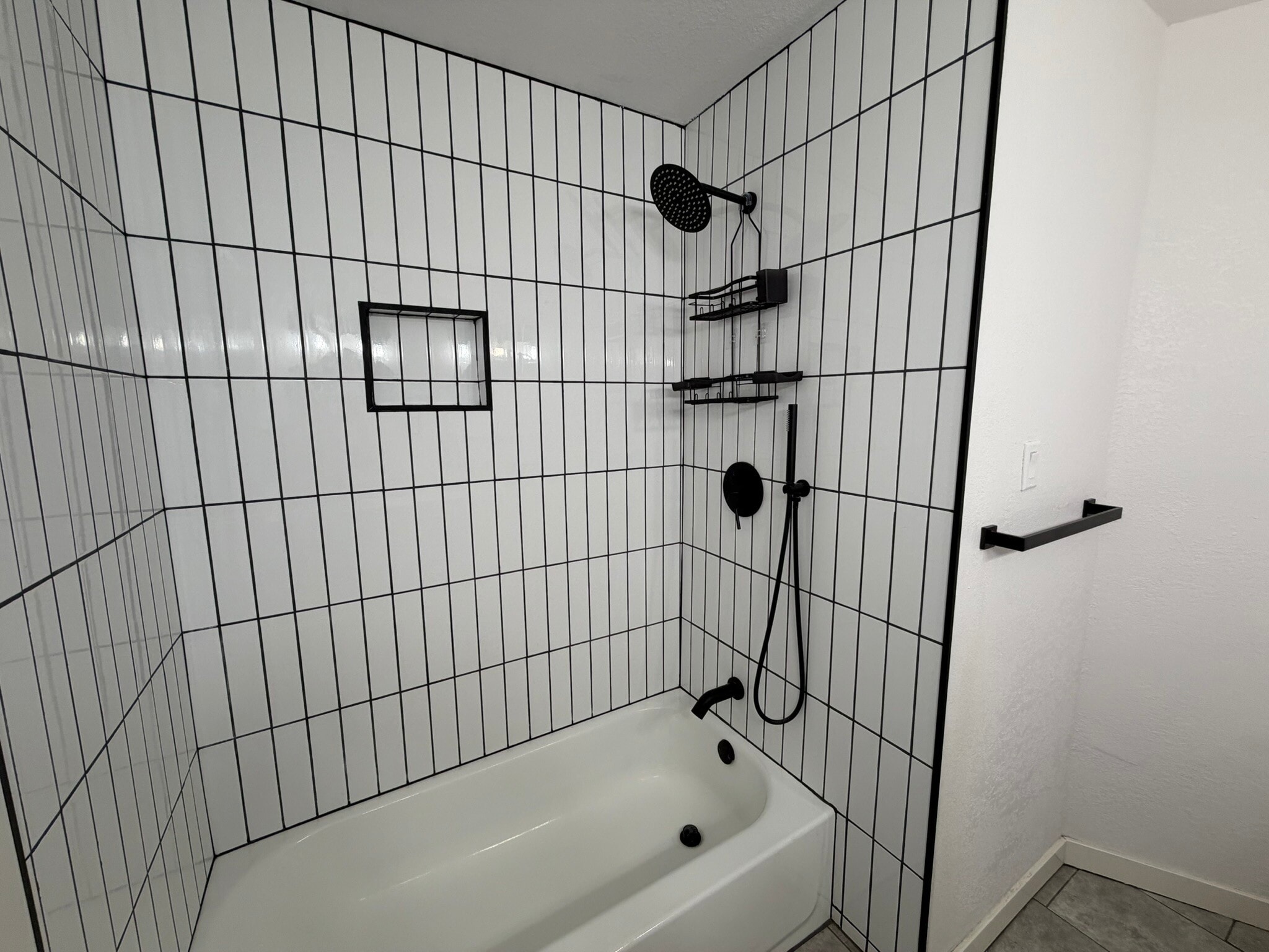 Primary bath - 10826 Lynbrook Dr