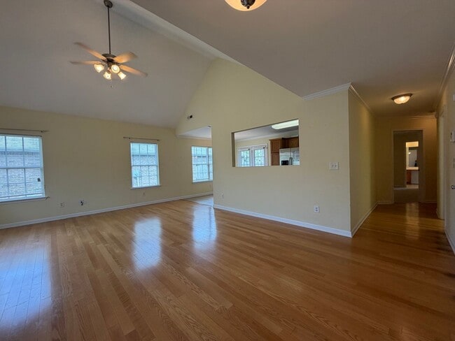 Building Photo - Brick 3/2 House in West Rome- $1,795