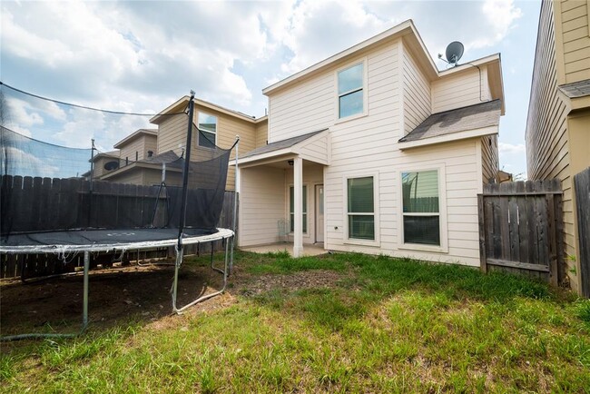 Building Photo - 6038 Wesley Manor Ct