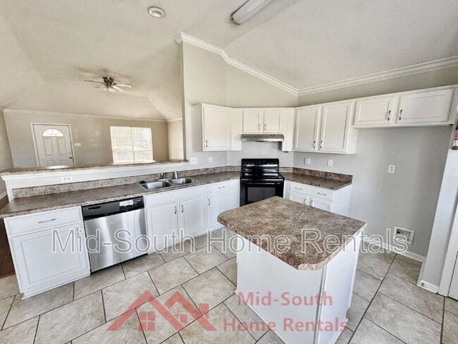Building Photo - 55 Oakridge Cove