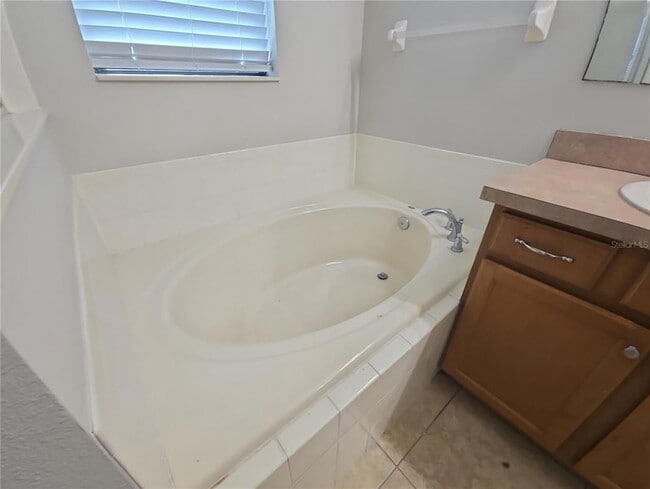 Building Photo - 5201 Sunset Canyon Dr