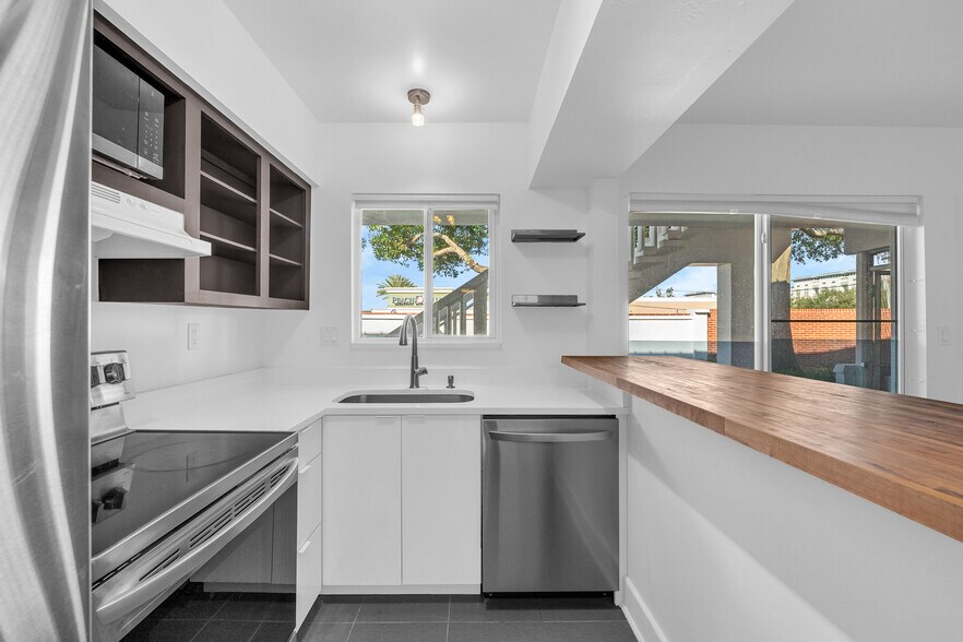 Building Photo - 1140 S Orlando Ave