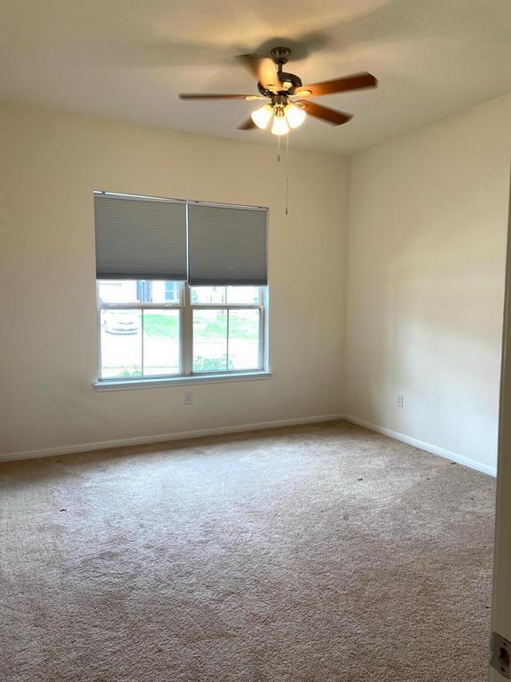 Building Photo - 2918 Zelma Dr