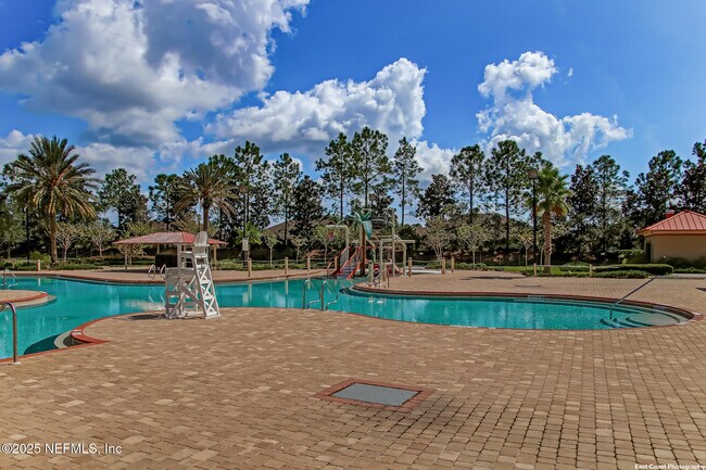 Building Photo - 1815 Green Springs Cir