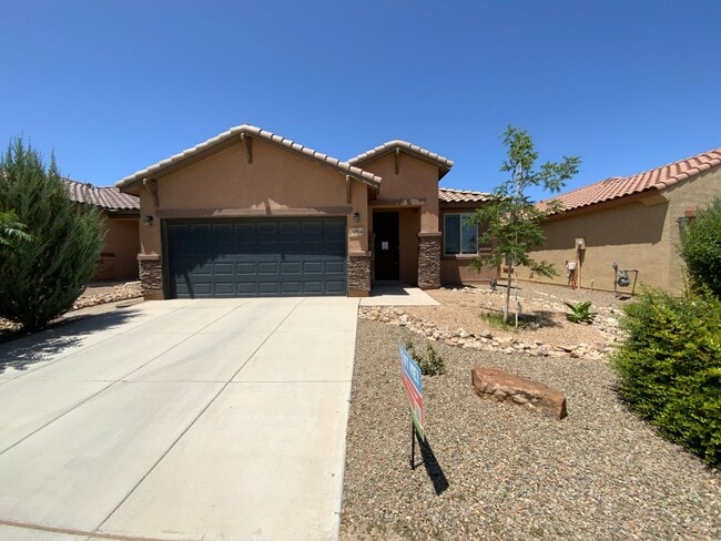 Primary Photo - 3 Bedroom Single Story Home in Loma Colora...