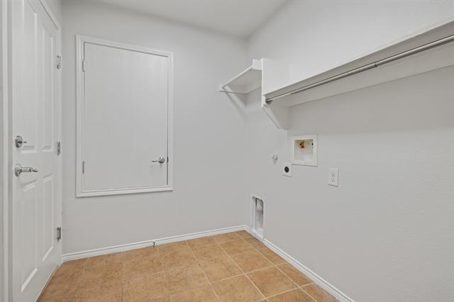 Building Photo - 10400 Nettie St