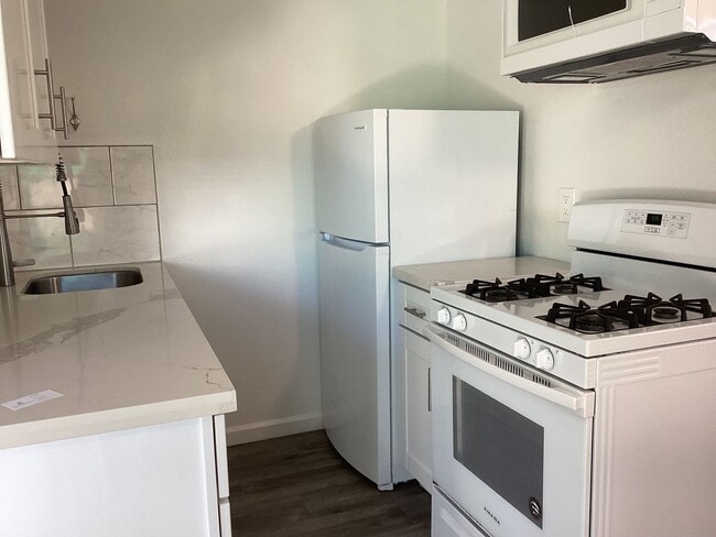 Building Photo - Quaint Seabright Unit