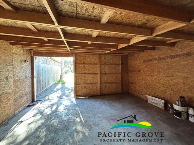 Building Photo - Delightful 3-Bedroom, 2 bath home in Pacific Grove