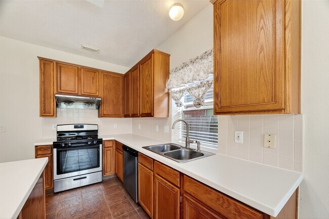 Building Photo - 3514 Parkshire Dr