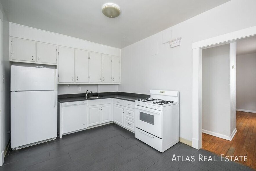 Building Photo - 3057 W 38th Ave