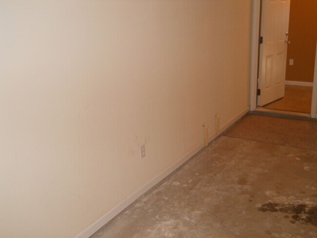 Building Photo - 3 BR 2 BA in Hahira