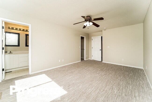Building Photo - 4483 Lyndenwood Point