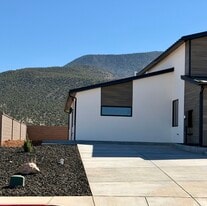 Building Photo - 2717 S Howard Ln