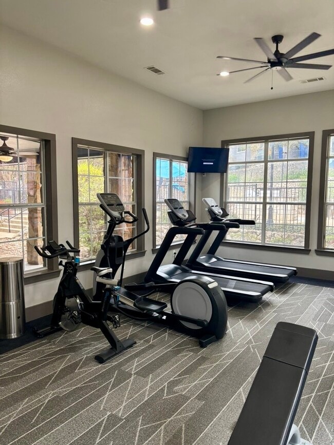 Building Photo - Eastside at 2201