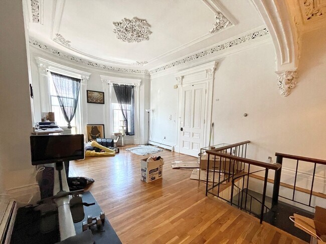 Building Photo - 670 Massachusetts Ave