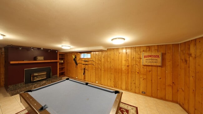 Building Photo - 5 Bed 2 Bath - Ideal for Group - Landscaping Included - Pet per Approval - NAS Whidbey