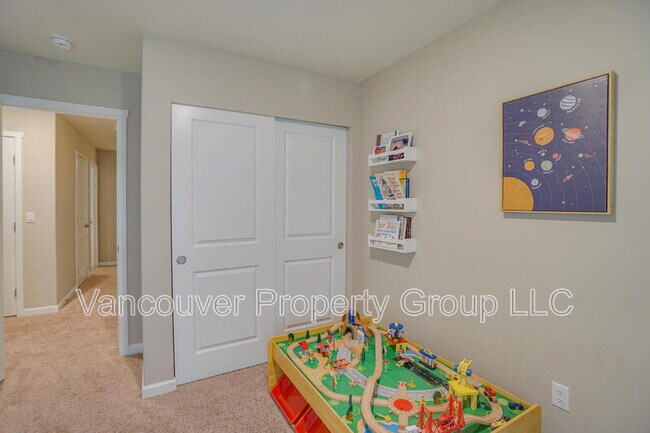 Building Photo - 7120 NE 153rd Pl