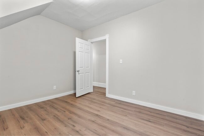 Building Photo - 394 Gregory St