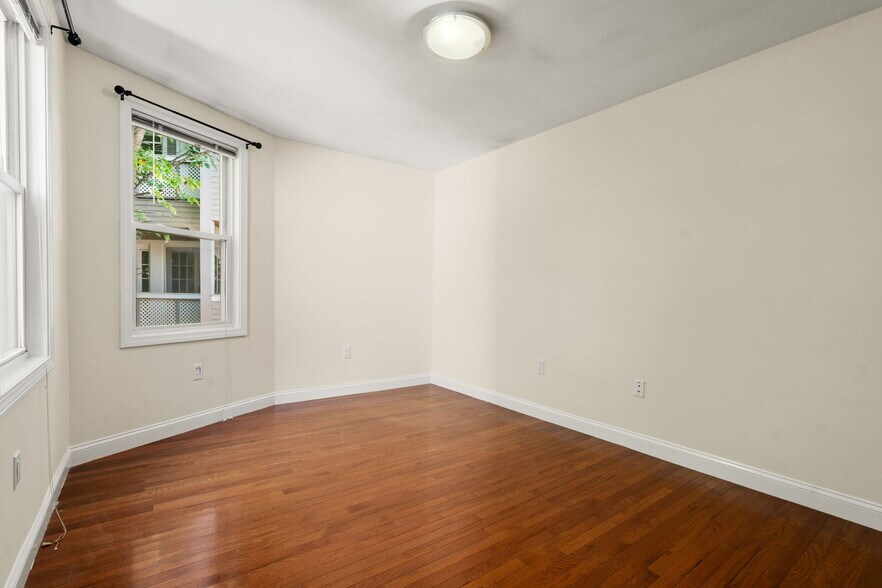 Building Photo - 93 Kilsyth Rd