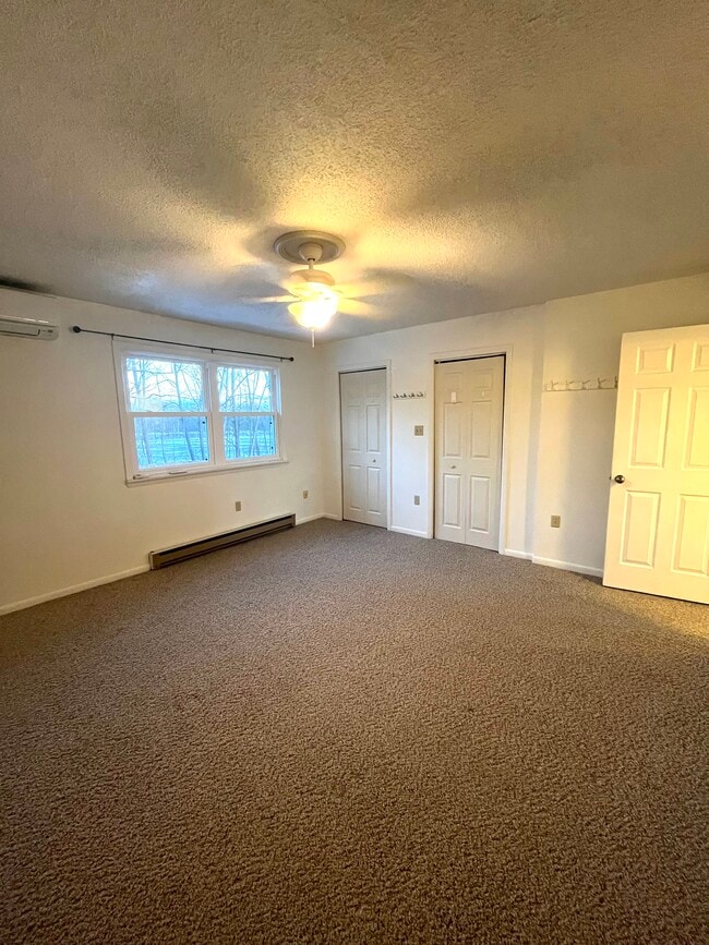 Building Photo - 41C White Farms Rd