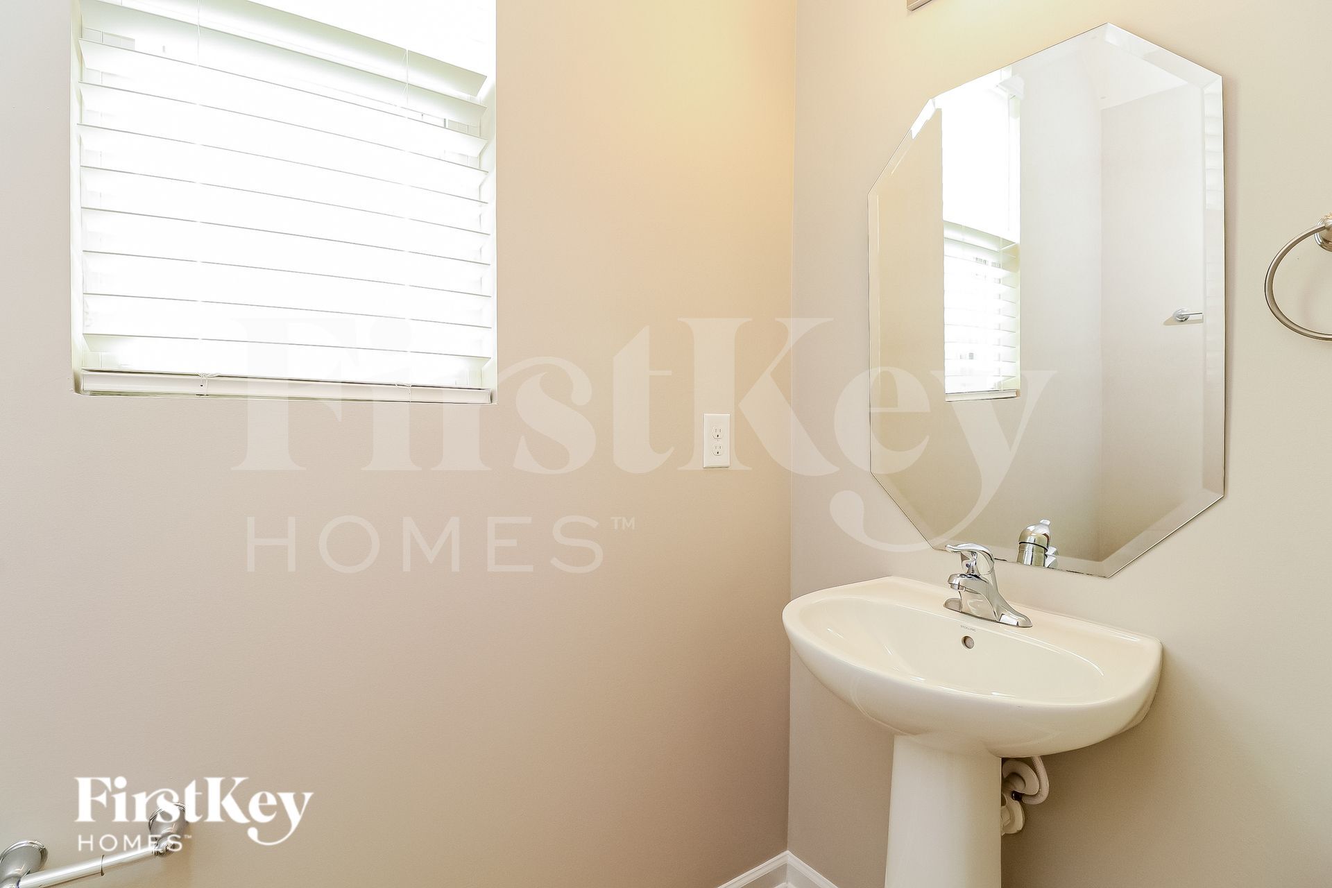 Building Photo - 14106 Ridgewater Way