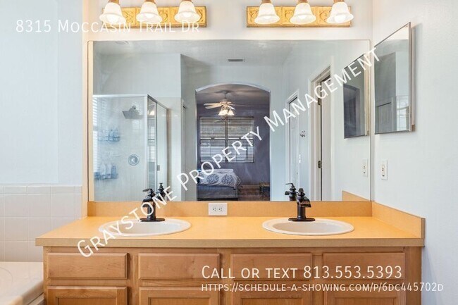 Building Photo - 8315 Moccasin Trail Dr
