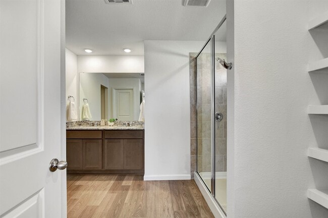 Building Photo - 1718 San Jacinto Dr