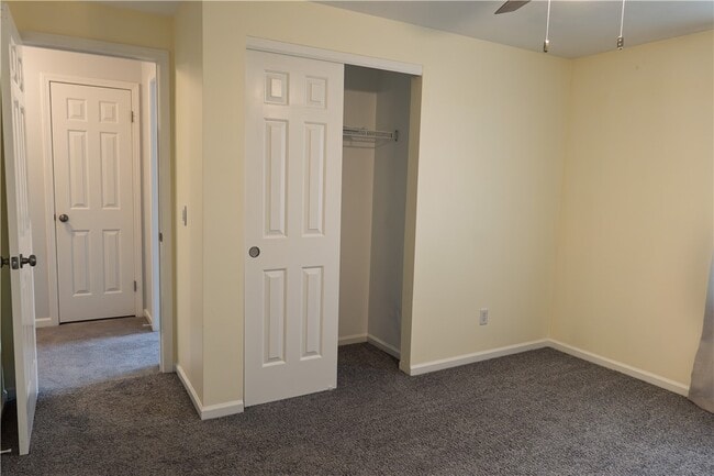 Building Photo - 217 Wycliff Dr