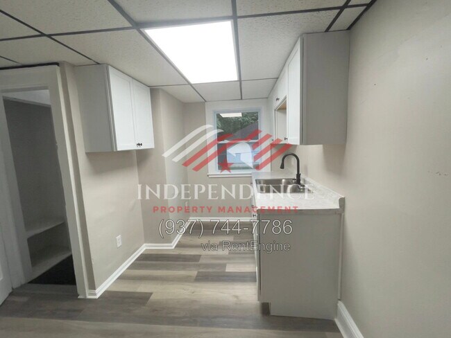 Building Photo - 134-136-136 E Cecil St