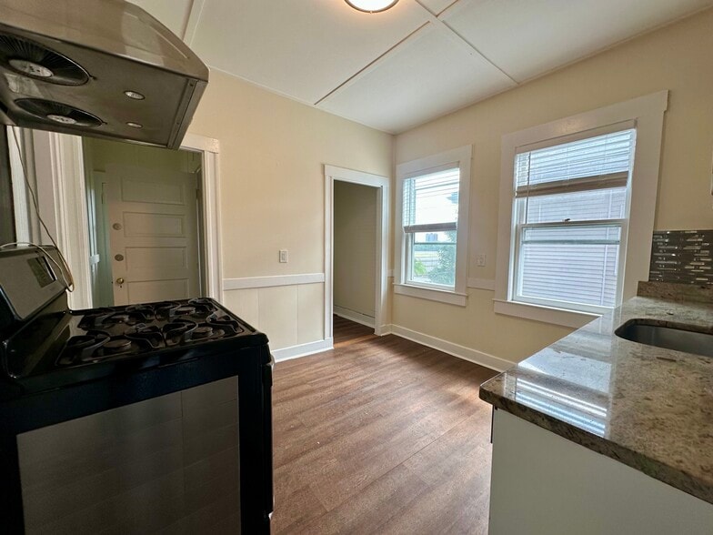 Building Photo - 18 Sawyer Ter