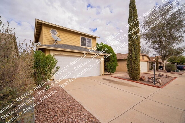 Primary Photo - Comfy home in country setting