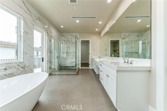 Building Photo - 10168 Lightbreeze Cir