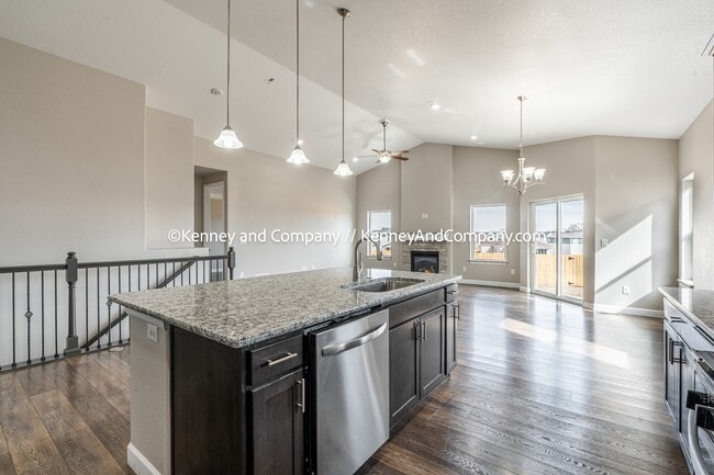 Building Photo - 7625 Alpine Daisy Dr