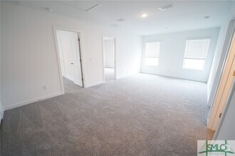 Building Photo - 116 Kingswood Ter