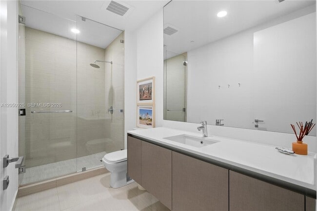 Building Photo - 3250 NE 188th St