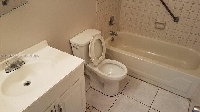 Building Photo - 7867 Tam Oshanter Blvd