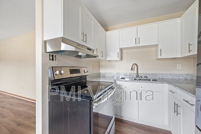 Building Photo - 4225 Schooner Trail