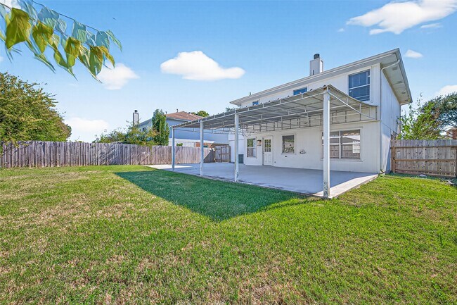 Building Photo - 17522 Coventry Squire Dr