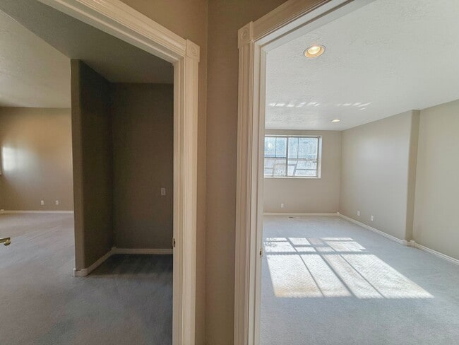 Building Photo - Garden Level in Luxury Home Available Now