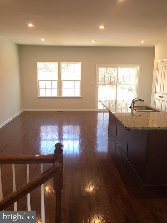 Building Photo - 172 Mulberry Dr