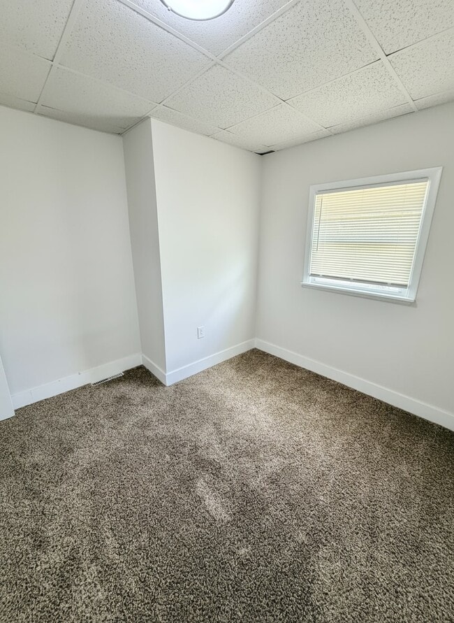 Building Photo - 1855 E Westmoreland St