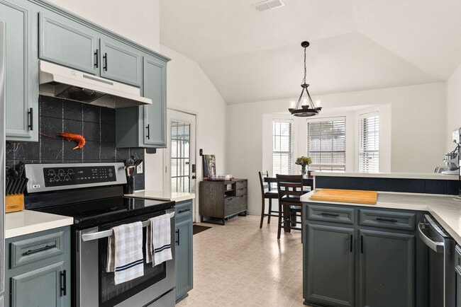 Building Photo - 4129 Fawn Dr