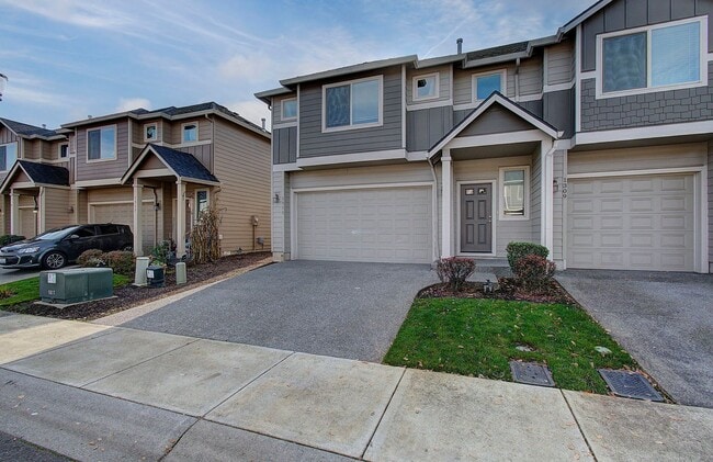 Building Photo - 3 BR, 2.5 BA Creekwood Townhome - $500 OFF 1st Mo. Rent!